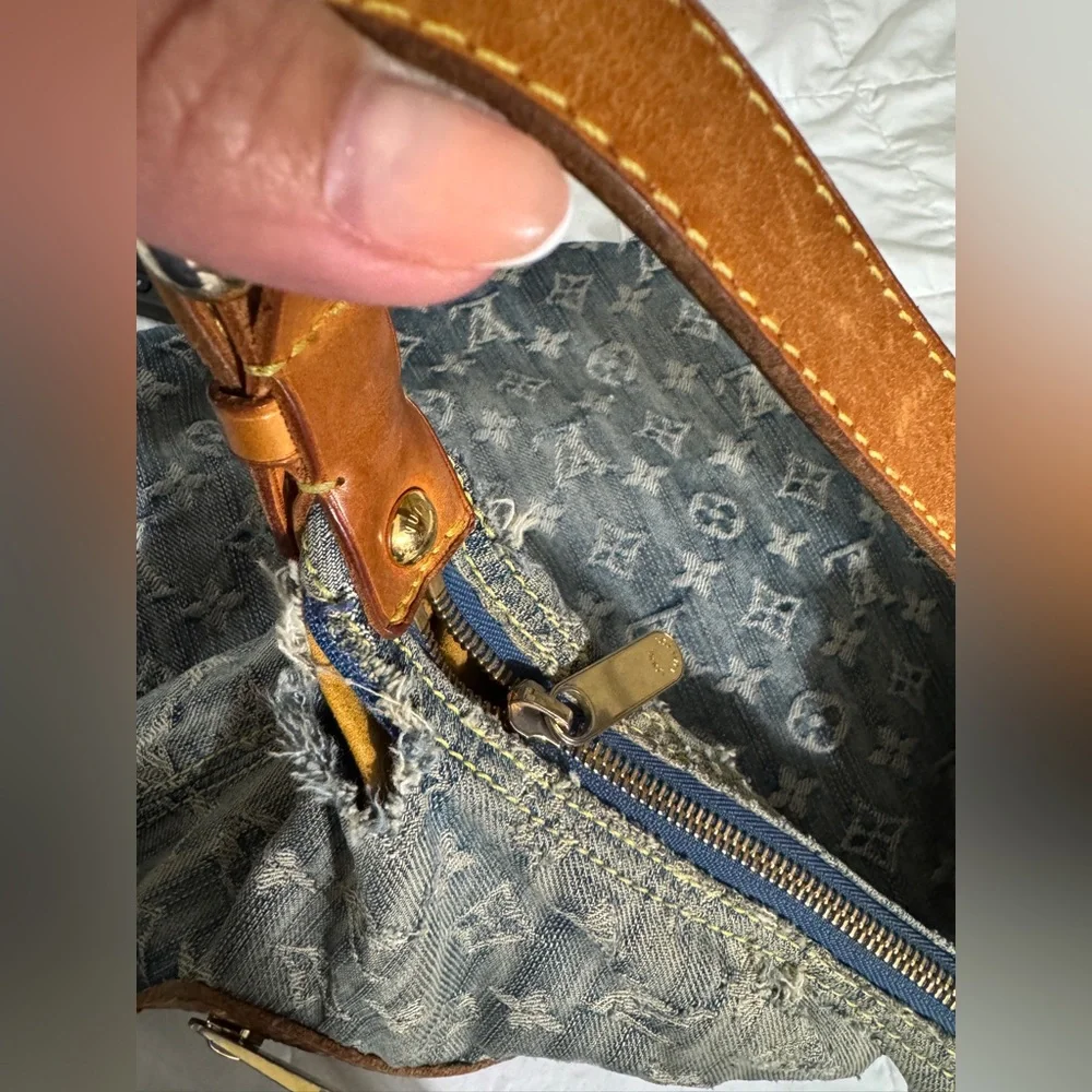 Louis Vuitton Denim Baggy GM - Picture 6 of 13